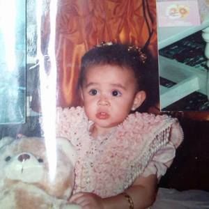 Meet your Posher, Crystal